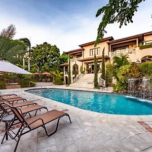 https://hotel-villa-therese.greaterantilleshotels.net